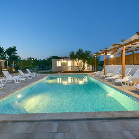 Medanic - Private Pool Privlaka (Zadar)