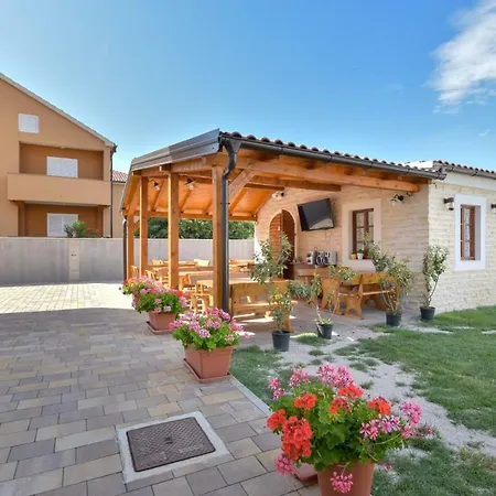 Medanic - Private Pool Apartman Privlaka (Zadar)