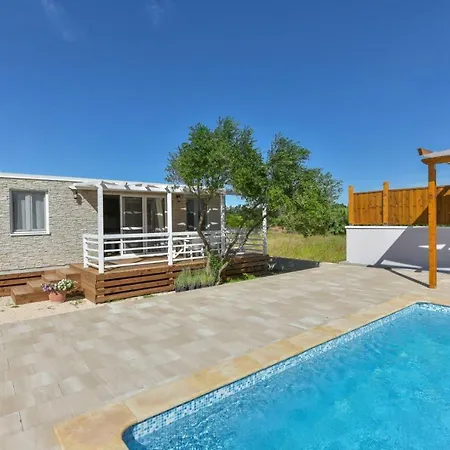 Apartman Medanic - Private Pool