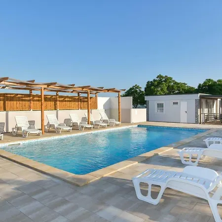 Apartman Medanic - Private Pool *