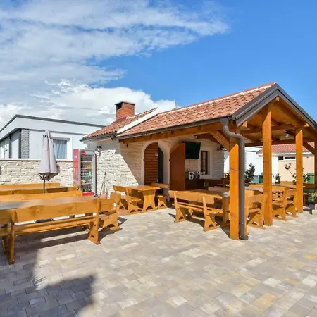 Apartman Medanic - Private Pool