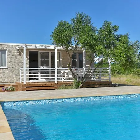 Medanic - Private Pool Apartman *