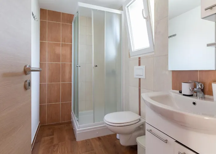 Medanic - Private Pool Apartment