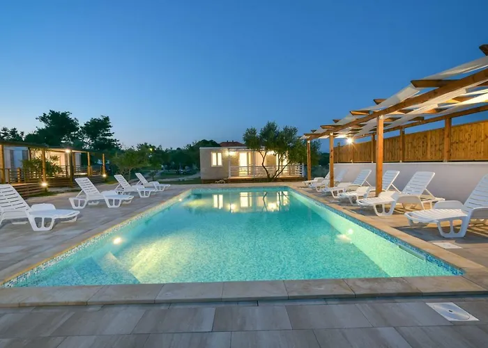 Medanic - Private Pool Privlaka (Zadar)